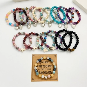 Bracelets en pierres naturelles colorées avec pendentif cœur et carte de message