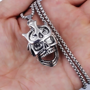 Hip-Hop-Halskette mit silbernem Totenkopf-Anhänger, Krone und schwerer quadratischer Gliederkette