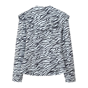 Veste blazer pour femme à imprimé zèbre avec rayures noires et blanches, vue de dos