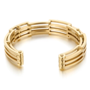 Bracciale rigido aperto in acciaio al titanio dorato lucido con barre parallele uomo