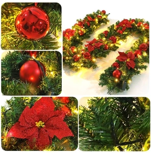 Détails d'une guirlande de Noël de 2,7m avec boules rouges, fleurs et lumières LED chaudes