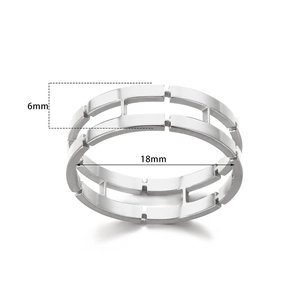 Detail view of 6mm hollow geometric grid ring with 18mm inner diameter dimensions