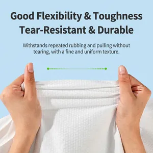Strong and tear-resistant white disposable bath towel for travel with high flexibility