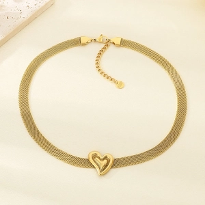 Golden mesh chain necklace with hollow double heart pendant for elegant women's jewelry