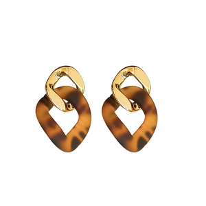 Maillard geometric heart earrings with gold chain link and tortoiseshell resin detail