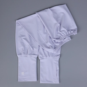 Detail of light purple ice silk sun sleeves with thumb holes and non-slip elastic cuffs
