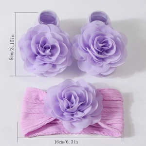 Ensemble bandeau bébé violet et chaussettes à fleurs avec mesures de 8 cm et 16 cm