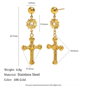 Boucles d'oreilles vintage en acier inoxydable plaqué or 18 carats avec croix