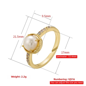 Detail view of 17mm gold ring with 9.5mm pearl and size specifications on white background
