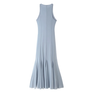 Elegantes hellblaues ärmelloses Netz-Maxikleid mit schmaler Passform und Meerjungfrau-Saum