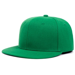 Casquette snapback verte à bord plat classique avec design structuré à six panneaux