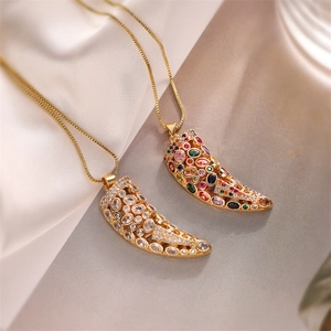 Copper Horn Pendant Necklace Gold Plated Wolf Tooth Colorful Clear Zircon Micro Inlaid Hip Hop Fashion Jewelry Women
