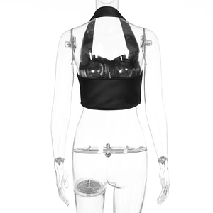 Vue arrière d'un haut court dos nu noir avec silhouette ajustée en maille extensible