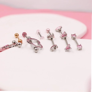 Collection détaillée de piercings de mamelon en acier avec cœurs et papillons roses