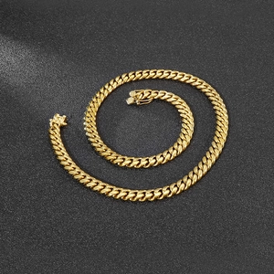 Collana a catena cubana dorata hip hop con finitura lucida e chiusura a moschettone sicura