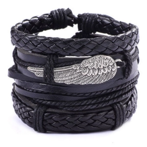 Bracelet multicouche en cuir tressé noir pour homme avec breloque aile argentée élégante