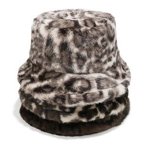 Three-piece set of warm leopard print faux fur bucket hats for winter fashion
