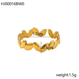 Detailed view of adjustable golden leaf ring showing 1.7cm diameter and 0.5cm width specs