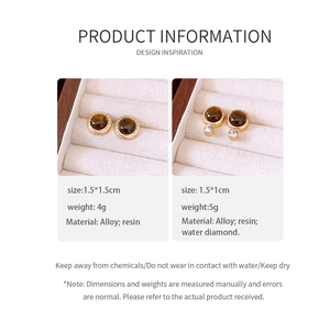 Detailed spec sheet showing size, weight and alloy material of resin stud earrings