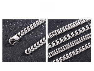Detail view of the silver cuban curb chain bracelet with secure lobster clasp closure