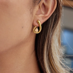Boucles d'oreilles en acier inoxydable doré 18k avec pierre de zircon poire