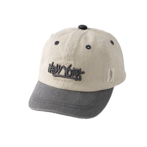 Casquette vintage bicolore beige et gris pour enfant avec broderie New York brodée