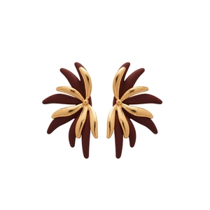 Elegant 18k gold plated floral leaf stud earrings in vintage gold and burgundy tones
