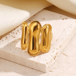 Modern minimalist gold plated stainless steel ring with triple oval convex mirror design
