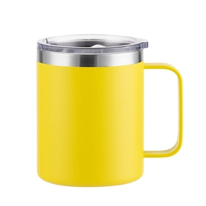 Detail of yellow matte stainless steel 12oz mug with handle and transparent lid