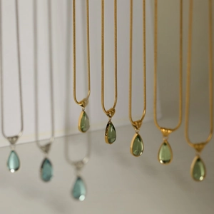 Teardrop Pendant Necklace Titanium Steel With Glass Gemstone 18K Gold Plated Snake Chain French Niche Minimalist Jewelry
