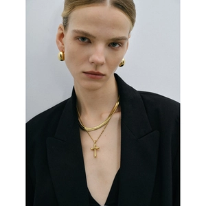 Ensemble collier croix en acier inoxydable plaqué or 18k avec chaîne serpent et boucles d'oreilles