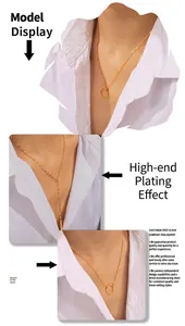 Detaillierte Ansicht der goldenen geometrischen Ring-Halskette mit Y-Quaste am Modell