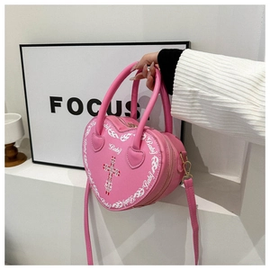Borsa punk rosa a forma di cuore con texture fiamma, motivo a croce e scritta baby
