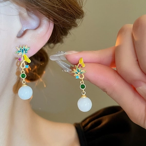 Boucles d'oreilles fleuries en émail style chinois avec zircon et perles