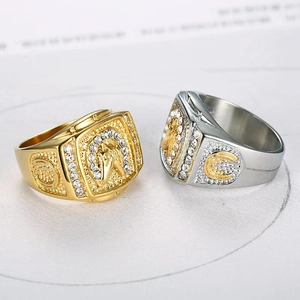 Hip-hop gold plated horse head ring with sparkling crystals for men in punk style