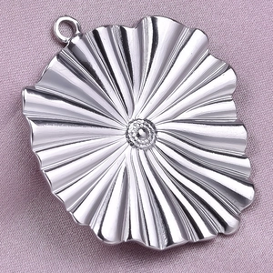 Detailed view of irregular 304 stainless steel fan-shaped pendant for DIY jewelry
