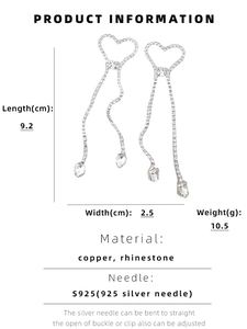 Vue détaillée des boucles d'oreilles cœur à franges avec dimensions et aiguille en argent S925