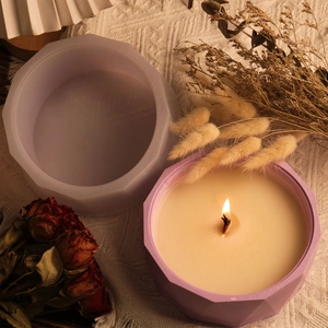 Stampo in silicone ottagonale per candele con stampo e candela finita inclusa