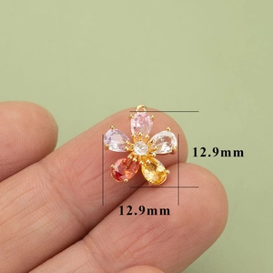 18k gold plated five-petal flower pendant with zircon inlay and 12.9mm dimensions