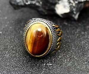 Retro men's tiger eye stone ring with flame pattern in gold and silver dual-tone finish