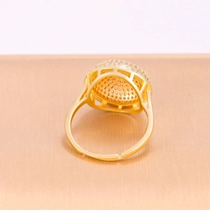 Fashionable gold ring with pink zircon pave setting and adjustable open band design
