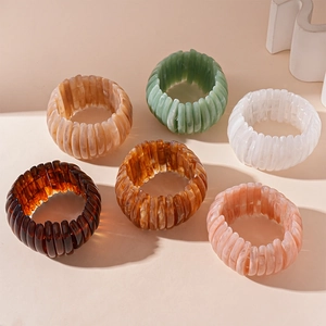 Ensemble de bracelets géométriques vintage en acrylique aux couleurs de résine marbrée