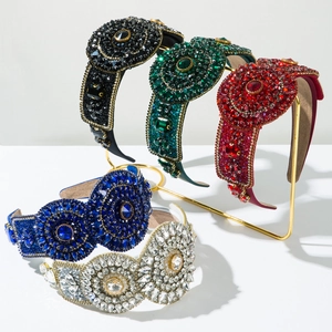 Baroque Retro Wide Rhinestone Headband Sparkling Crystal Embellishment Velvet Padded Hair Hoop For Women Elegant Party Wedding Hair Jewelry
