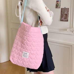 Pink quilted heart-pattern tote bag with blue straps and large capacity for women