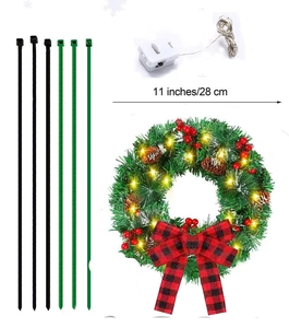 Détails de la couronne de Noël de 28 cm avec lumières LED, baies et attaches de câble