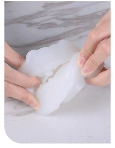 Makroaufnahme der flexiblen Silikonform mit hoher Elastizität für DIY Kerzenformen