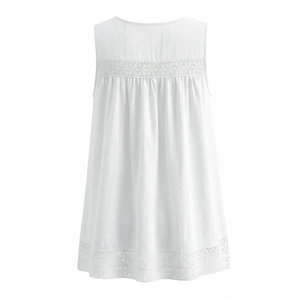 Weiβes ärmelloses Baumwollkleid mit eleganter Spitzen-Patchwork und A-Linie-Silhouette