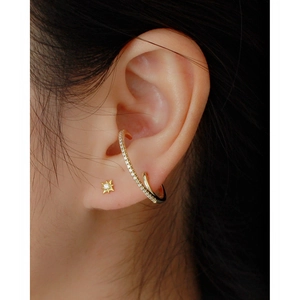 Luxury S925 silver star earring and gold crystal ear cuff set for a trendy fashion look