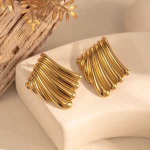 Elegant gold fan-shaped stainless steel earrings with textured shell design