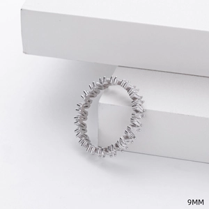 Detailed close-up of 9mm sterling silver V-shape ring with full rectangular zircon inlay